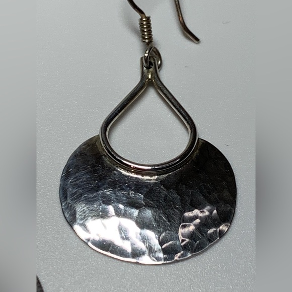 Vintage Mexico Hammered Sterling Silver Wide-Fan Shaped French Wire Earrings - Picture 9 of 12